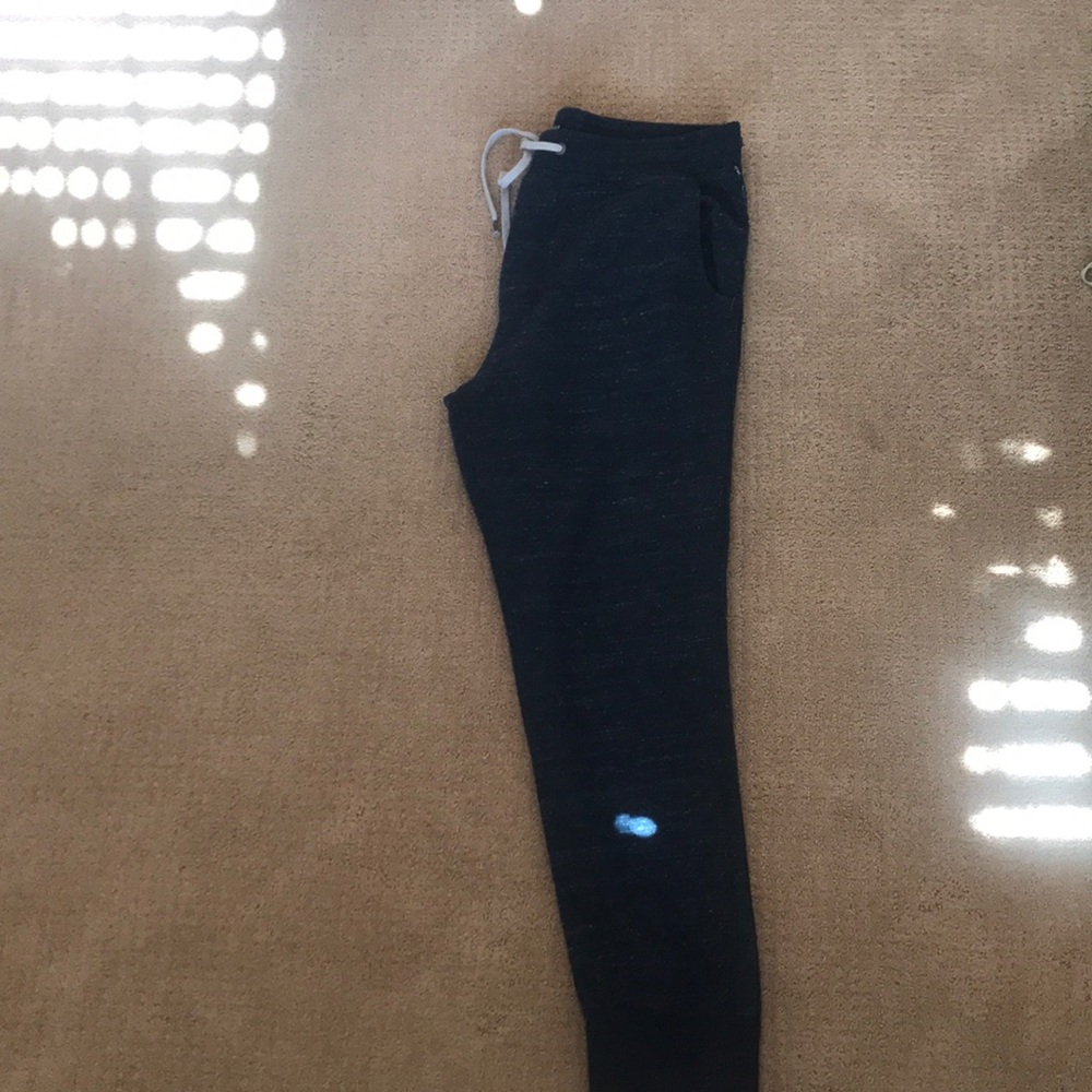 men’s joggers - Picture 2 of 3